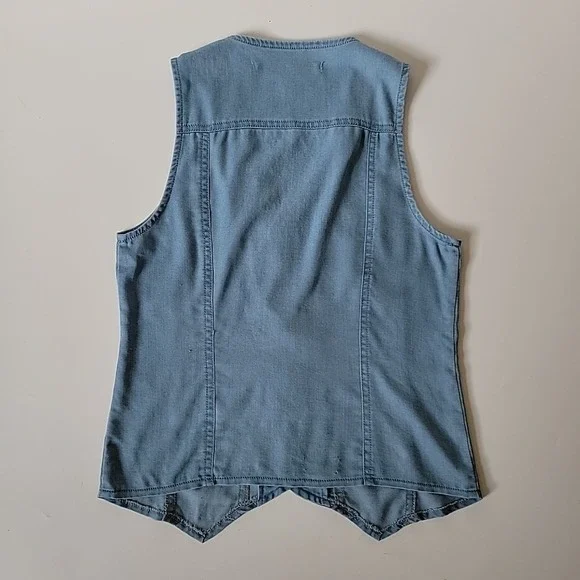 London Crew Chambray Vest Top Snap Button V Neck Coastal Cowgirl Preppy Western - Picture 2 of 11